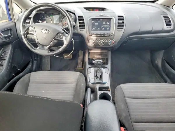 3KPFL4A75HE111425 2017 KIA FORTE - Image 8
