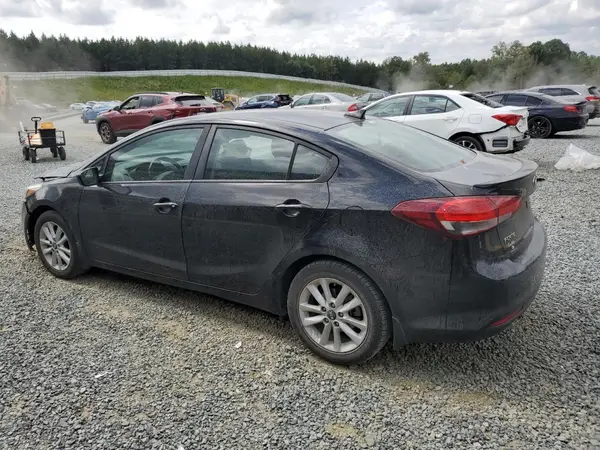 3KPFL4A75HE111750 2017 KIA FORTE - Image 2