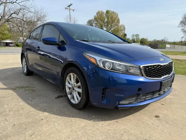 3KPFL4A75HE113014 2017 KIA FORTE - Image 1