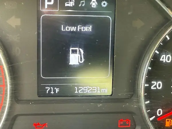 3KPFL4A75HE113014 2017 KIA FORTE - Image 8