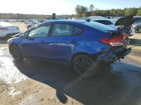 3KPFL4A75HE117094 2017 KIA FORTE - Image 2