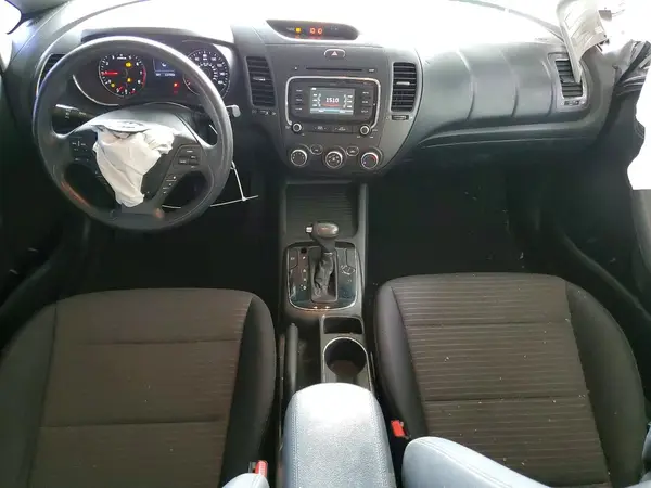 3KPFL4A75HE117841 2017 KIA FORTE - Image 8