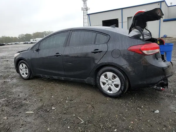3KPFL4A75HE123994 2017 KIA FORTE - Image 2