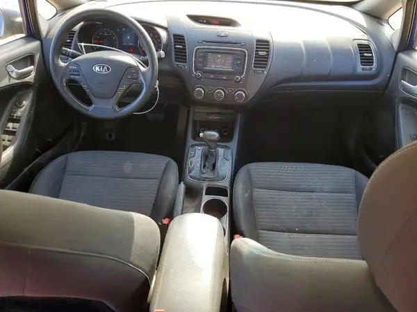 3KPFL4A75HE124319 2017 KIA FORTE - Image 8