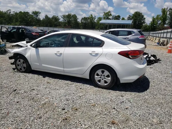 3KPFL4A75HE125910 2017 KIA FORTE - Image 2