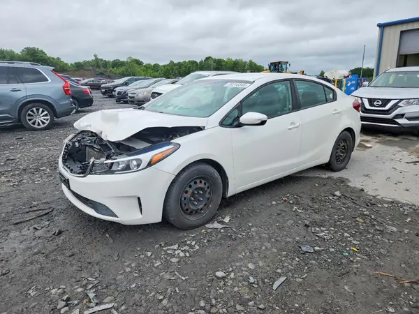 3KPFL4A75HE128774 2017 KIA FORTE - Image 1