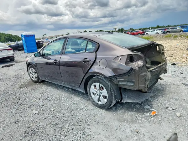 3KPFL4A75HE129990 2017 KIA FORTE - Image 2
