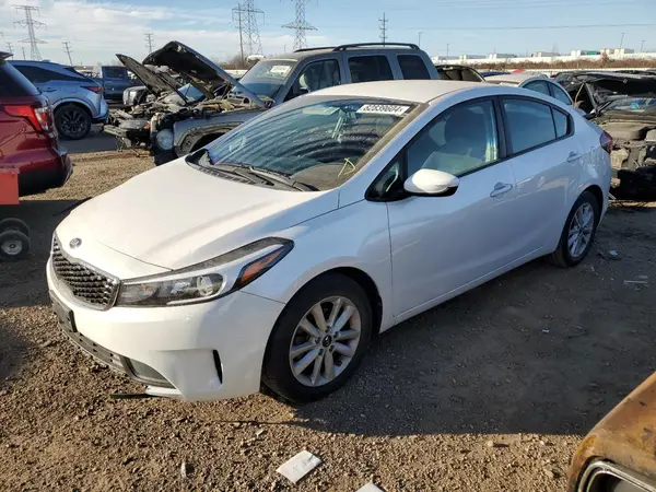 3KPFL4A75HE130735 2017 KIA FORTE - Image 1