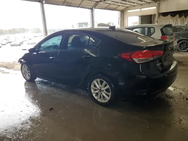3KPFL4A75HE131576 2017 KIA FORTE - Image 2