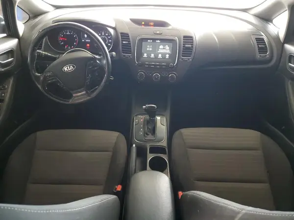 3KPFL4A75HE131576 2017 KIA FORTE - Image 8