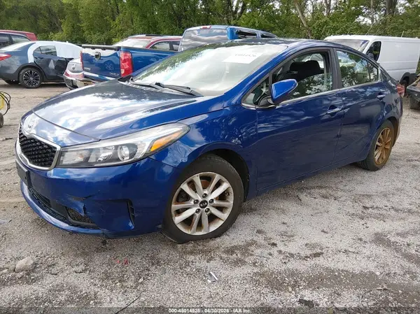 3KPFL4A75HE135823 2017 KIA FORTE - Image 2