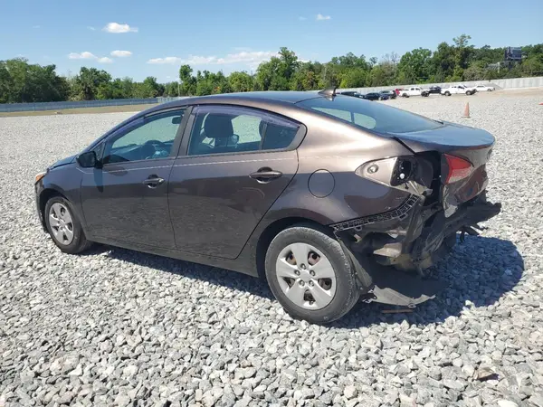 3KPFL4A75HE137880 2017 KIA FORTE - Image 2