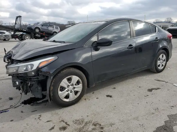 3KPFL4A75HE138057 2017 KIA FORTE - Image 1