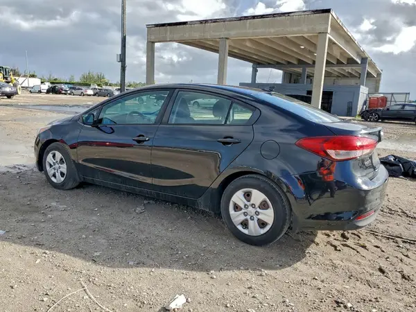 3KPFL4A75HE138382 2017 KIA FORTE - Image 2