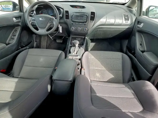 3KPFL4A75HE138382 2017 KIA FORTE - Image 8