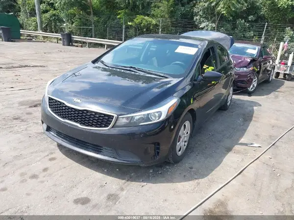 3KPFL4A75HE141119 2017 KIA FORTE - Image 2