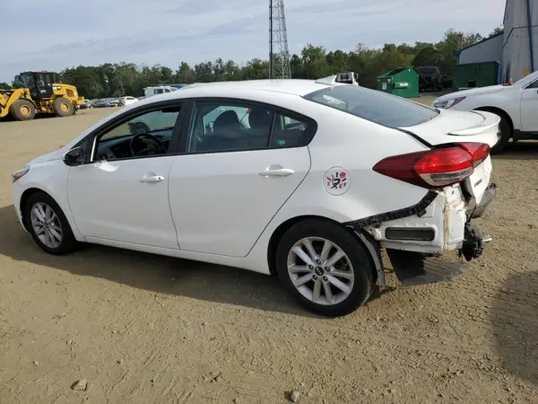 3KPFL4A75HE143419 2017 KIA FORTE - Image 2