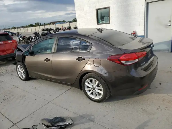 3KPFL4A75HE144991 2017 KIA FORTE - Image 2