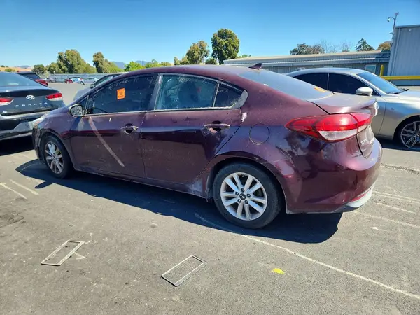 3KPFL4A75HE147003 2017 KIA FORTE - Image 2