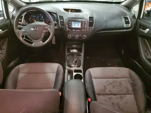 3KPFL4A75HE147566 2017 KIA FORTE - Image 8