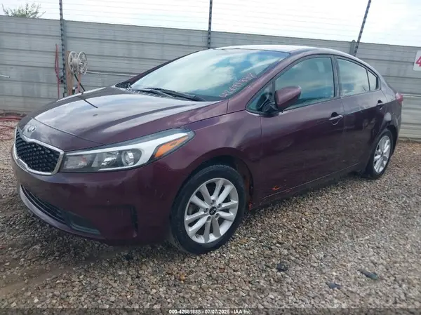 3KPFL4A75HE147714 2017 KIA FORTE - Image 2