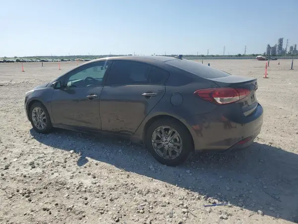 3KPFL4A75HE150712 2017 KIA FORTE - Image 2