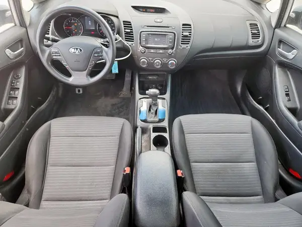 3KPFL4A75HE151035 2017 KIA FORTE - Image 8