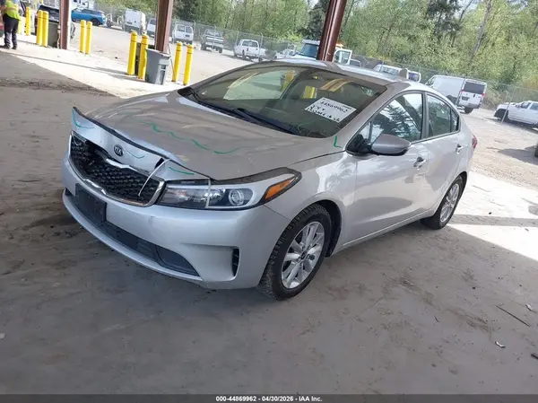 3KPFL4A75HE152993 2017 KIA FORTE - Image 2