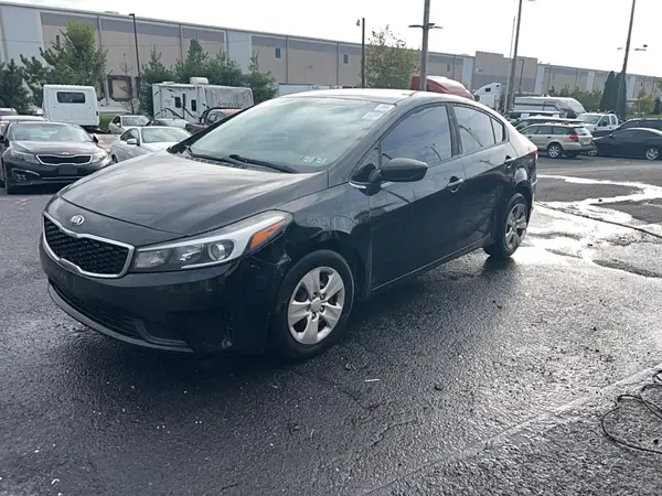 3KPFL4A75HE160673 2017 KIA FORTE - Image 2