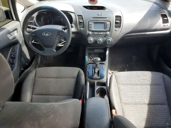 3KPFL4A75JE166513 2018 KIA FORTE - Image 8
