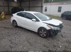 3KPFL4A75JE171095 2018 KIA FORTE