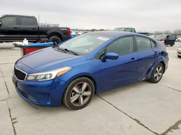 3KPFL4A75JE172957 2018 KIA FORTE - Image 1