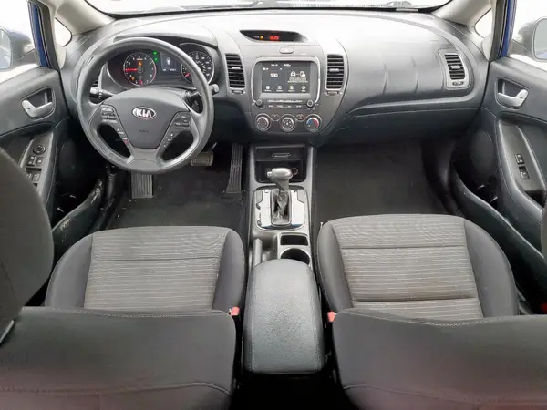 3KPFL4A75JE172957 2018 KIA FORTE - Image 8