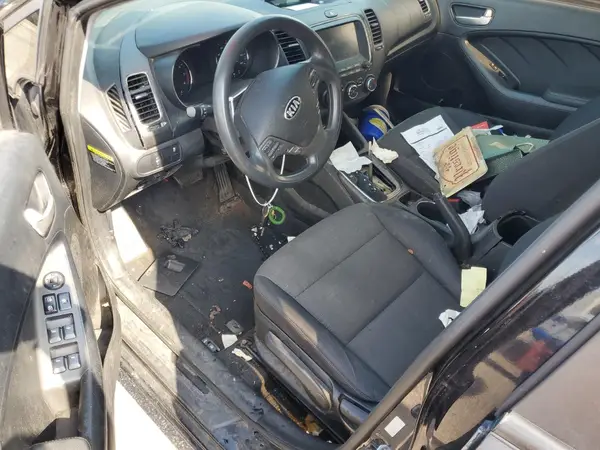 3KPFL4A75JE178841 2018 KIA FORTE - Image 8