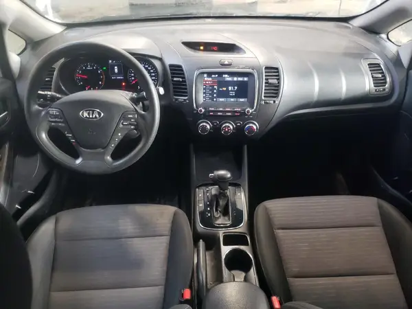 3KPFL4A75JE179357 2018 KIA FORTE - Image 8