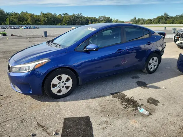 3KPFL4A75JE183005 2018 KIA FORTE - Image 1