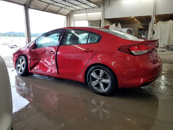 3KPFL4A75JE186776 2018 KIA FORTE - Image 2