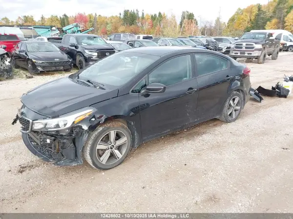 3KPFL4A75JE186969 2018 KIA FORTE - Image 2