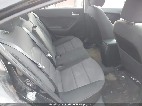 3KPFL4A75JE186969 2018 KIA FORTE - Image 8