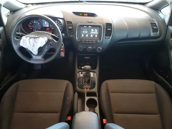 3KPFL4A75JE188897 2018 KIA FORTE - Image 8