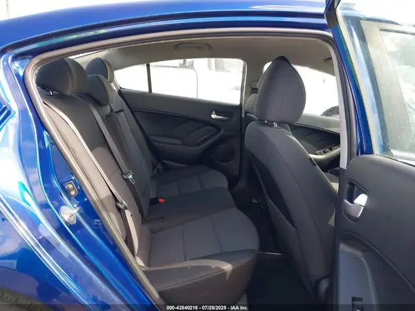 3KPFL4A75JE190018 2018 KIA FORTE - Image 8