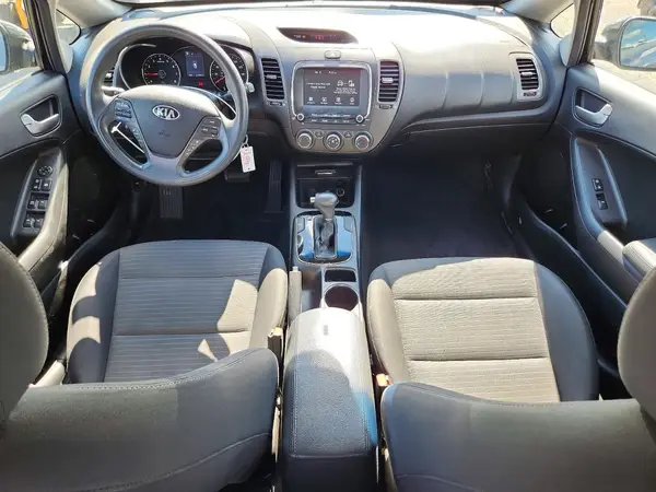 3KPFL4A75JE190827 2018 KIA FORTE - Image 8