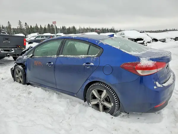 3KPFL4A75JE191587 2018 KIA FORTE - Image 2