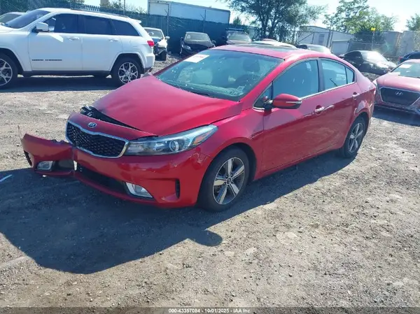 3KPFL4A75JE194988 2018 KIA FORTE - Image 2