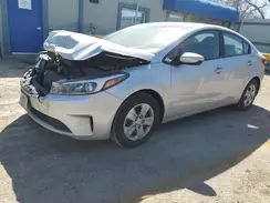 3KPFL4A75JE197065 2018 KIA FORTE