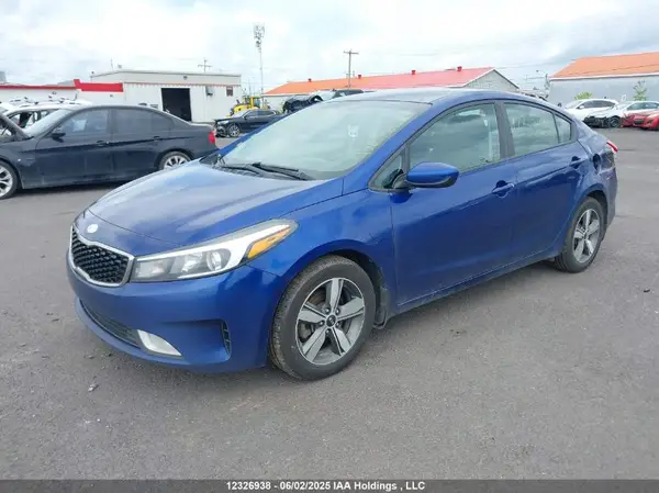 3KPFL4A75JE197745 2018 KIA FORTE - Image 2