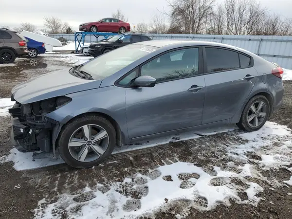 3KPFL4A75JE198118 2018 KIA FORTE - Image 1