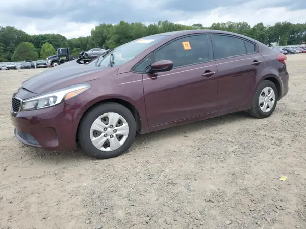 3KPFL4A75JE200806 2018 KIA FORTE - Image 1