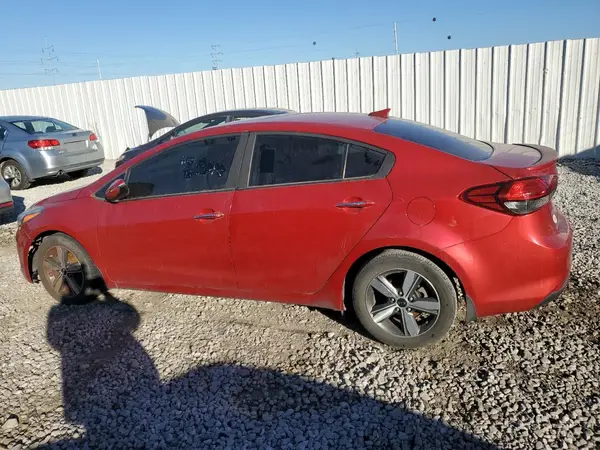 3KPFL4A75JE201373 2018 KIA FORTE - Image 2