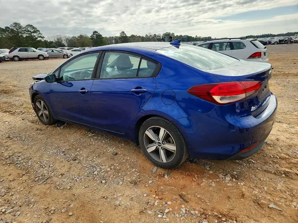 3KPFL4A75JE201471 2018 KIA FORTE - Image 2